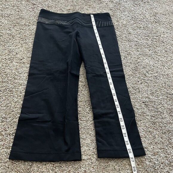 Lululemon Groove Crop Pants Reversible Black Banded Design Size 6 Yoga - Picture 2 of 7